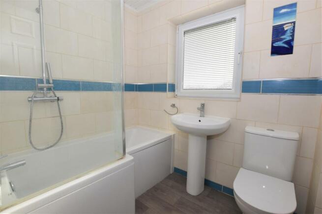 Bathroom.jpg