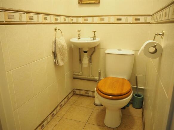 Ground Floor WC 254