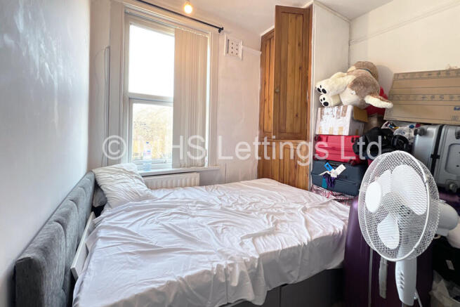 5 bed Terraced to rent Image 11