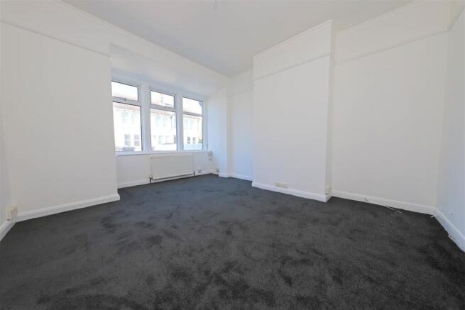 nicholas james underdown road, bee 1.jpg