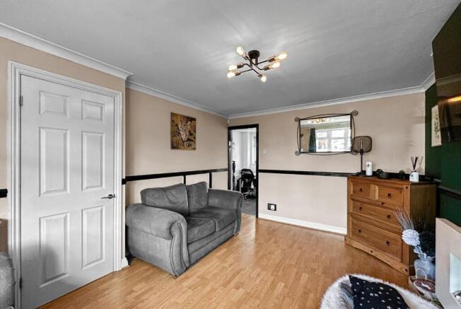 Redesmere Close, Timperley photo 4