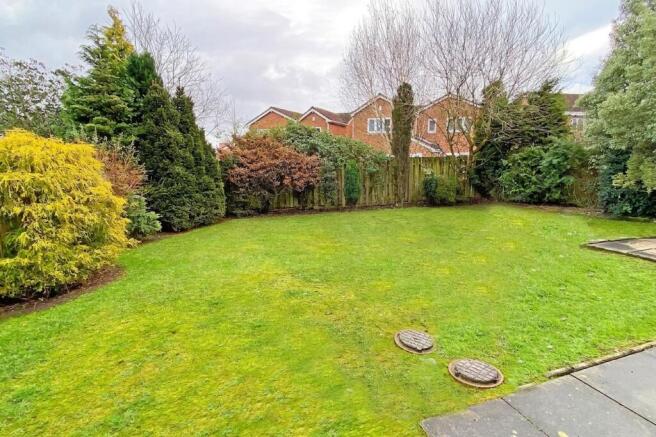 4 bed Detached to rent Image 4