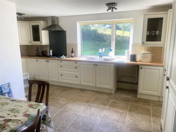 9 The Green - Kitchen.jpeg