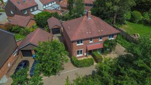 35, Knight Close, Haywards Heath RH16 1AB