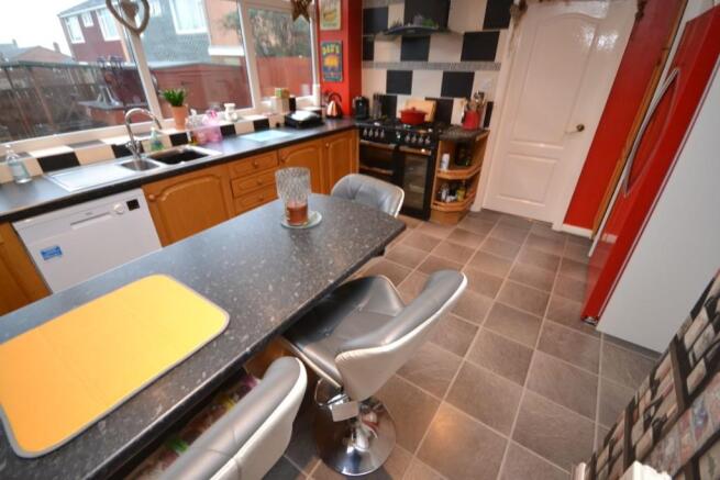 BREAKFAST BAR