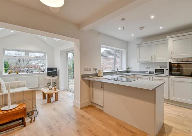 7 Hillside Avenue-01.jpg