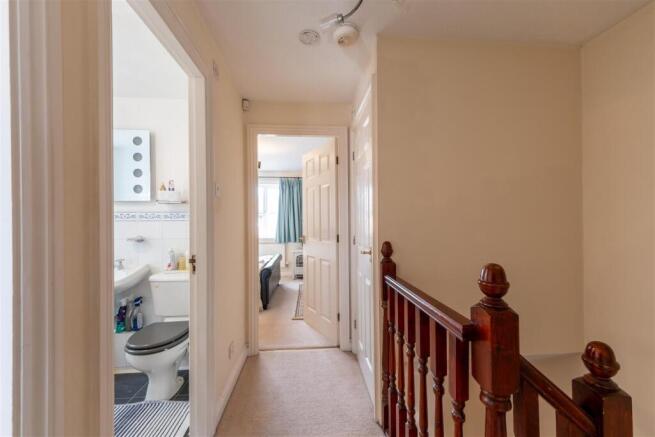 8 Gowy Court-020.jpg