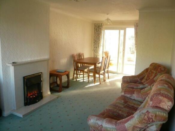 Lounge/Dining Room