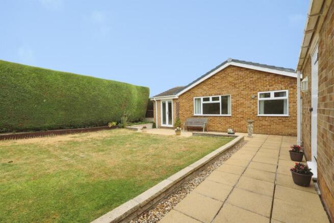 3 bed Detached Bungalow for sale Image 3