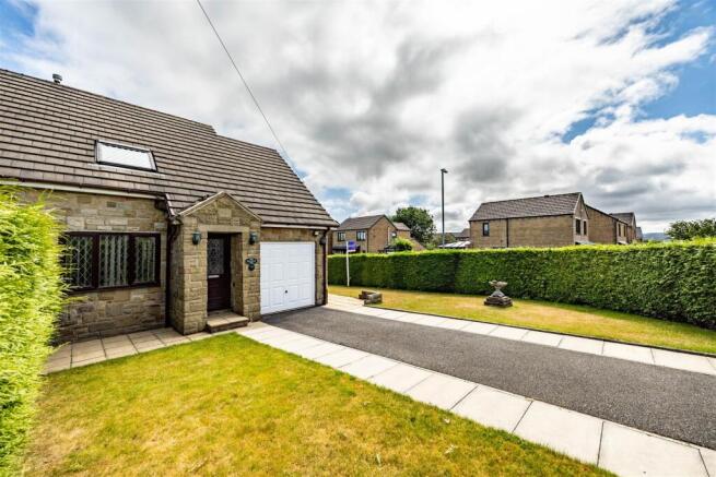 3 bed Semi-Detached for sale Image 5
