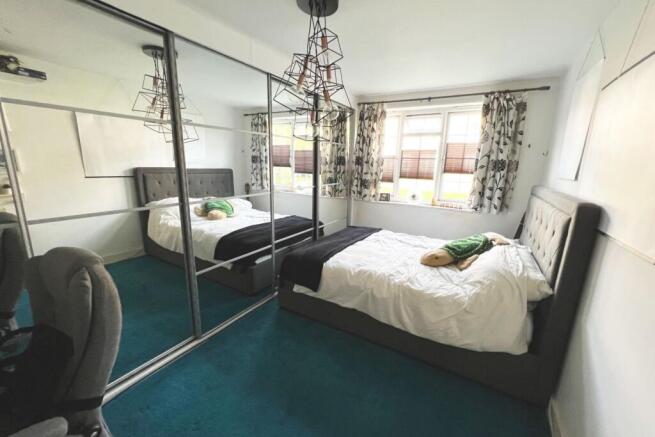 13 Kingfisher Drive B1