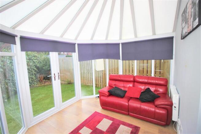 3 bed House to rent Image 5