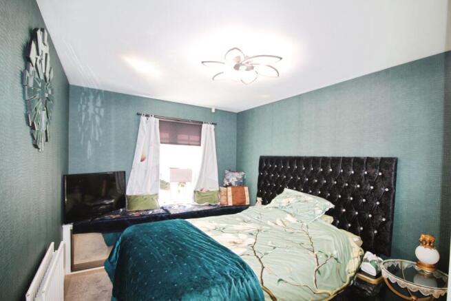2 bed Apartment for sale Image 6