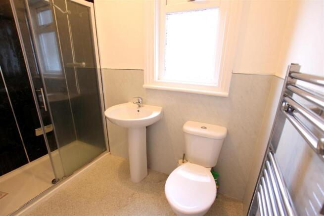 Shower Room ().JPG