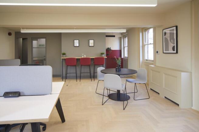 32 Carnaby-min