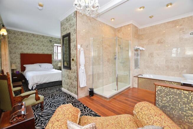 2 bed Semi-Detached for sale Image 8