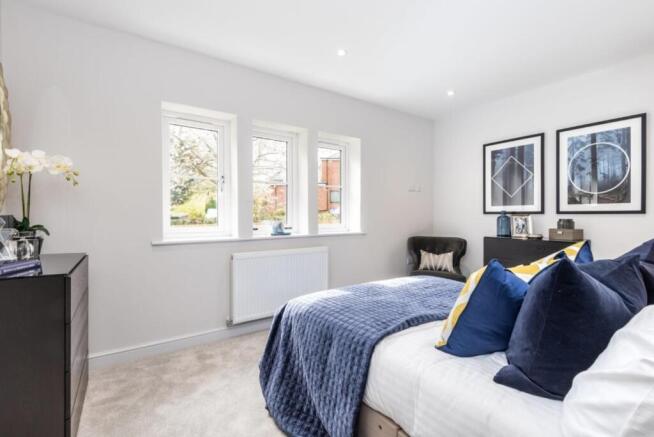 4 bed House to rent Image 8