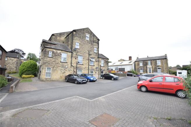 1 bed Apartment to rent Image 12