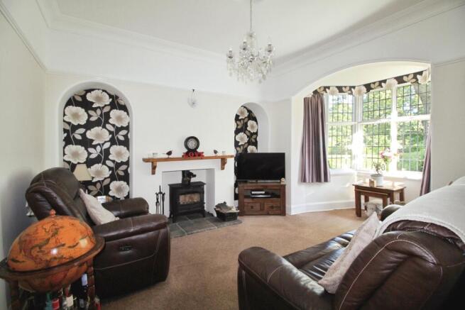 3 bed Semi-Detached for sale Image 8