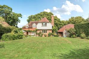 Coldharbour Farm House, Battle Road, Heathfield TN21 9LQ