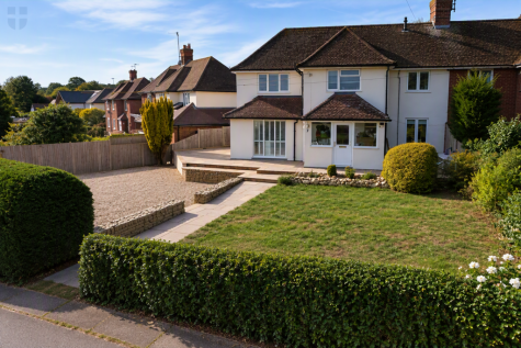 Upton Road, Upton