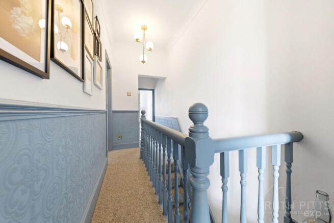 3 bed Terraced for sale Image 11