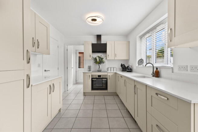 4 bed Detached for sale Image 2