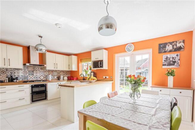 Kitchen/Dining