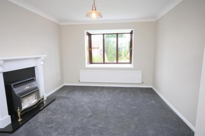 OPEN PLAN LIVING ROOM