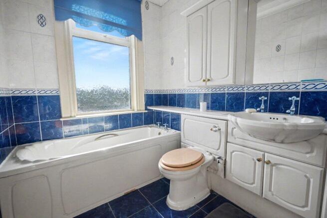 4 bed Terraced for sale Image 9