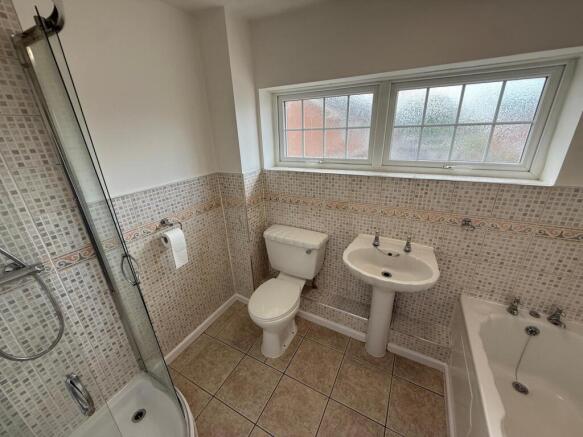 3 bed Barn Conversion to rent Image 8