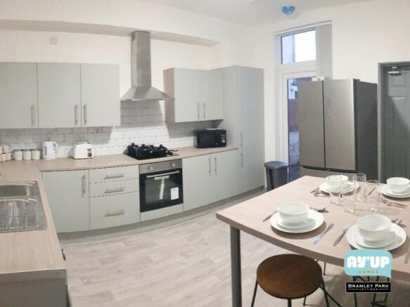 1 bed House Share to rent Image 6