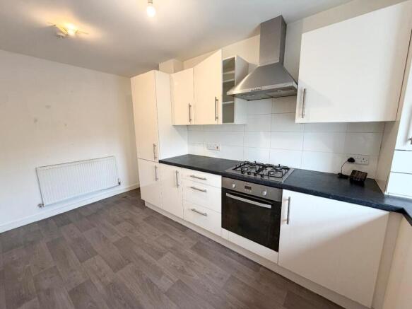 2 bed Semi-Detached for sale Image 4
