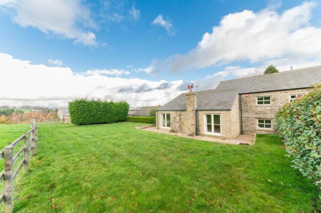 4 bed Detached for sale Image 5