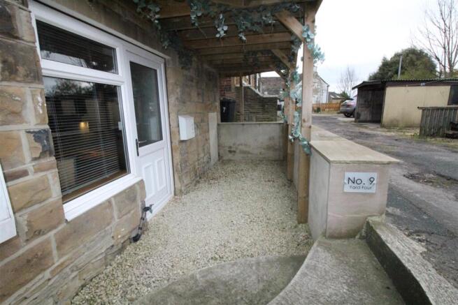 2 bed End of Terrace to rent Image 12