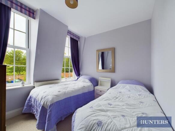 2 bed Apartment to rent Image 12