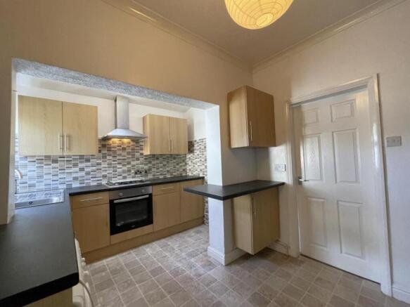 Kitchen new 3.jpg