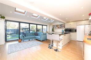 9, Cairns Close, St. Albans AL4 0EA