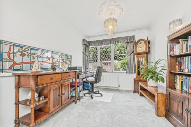 3 bed Semi-Detached for sale Image 12