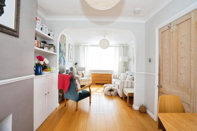 Lounge/Dining Room