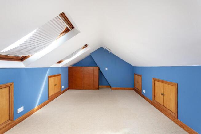 4 bed Semi-Detached for sale Image 12