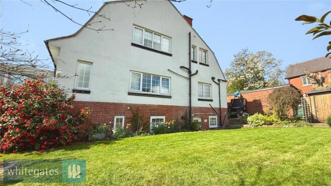 4 bed Detached for sale Image 7