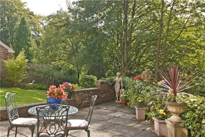 Gardens & Terrace