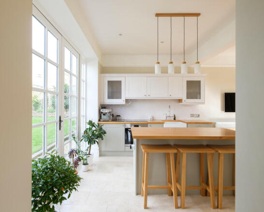 Contemporary kitc...