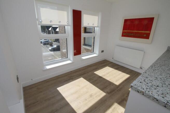 Flat 23, 1 Old Bellsdyke Road, Larbert, Stirlingshire, FK5 photo 4