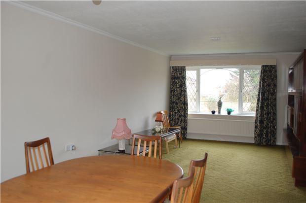 Lounge & Dining Room
