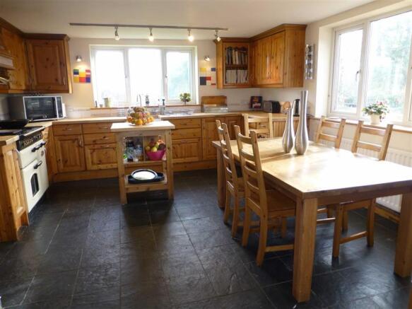 Kitchen / Breakfast 