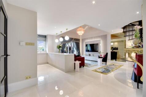 Booths Court, Hutton, Brentwood