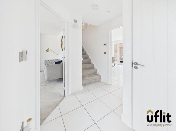 4 bed Detached for sale Image 5