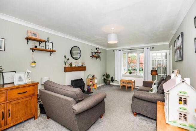 3 bed Semi-Detached for sale Image 4